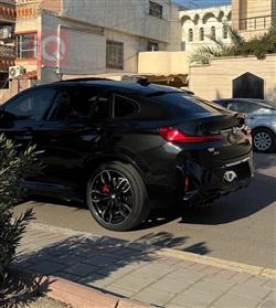 بی ئێم دەبڵیو X4